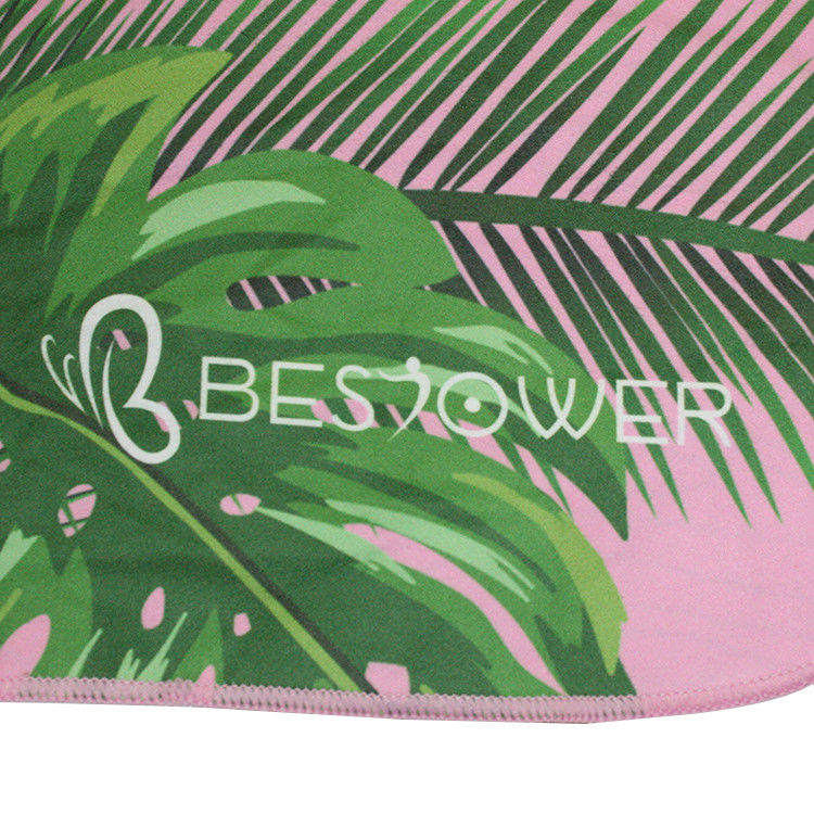 Vibrant Designs Compact Microfiber Towel , Adult Beach Towels 390 Gsm