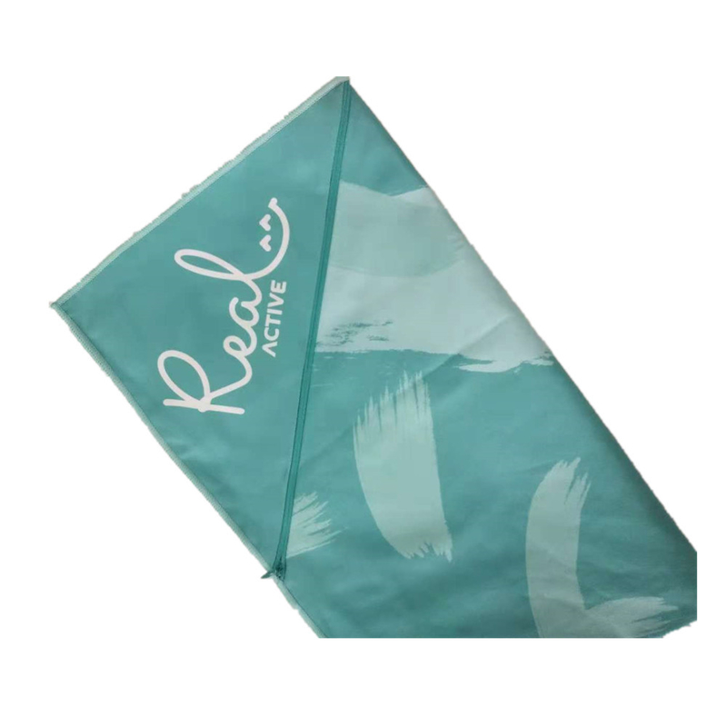 Silk Screen Logo Custom Sports Towels Antibacterial Fitness Portable Triangular Pocket