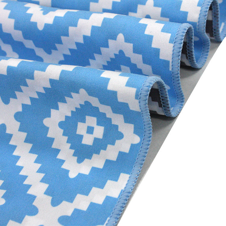 Comfortable Soft 100 Polyester Microfiber Towels , Absorbent Gym